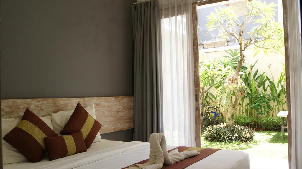 Hotel Sugiras Living Denpasar Exterior foto