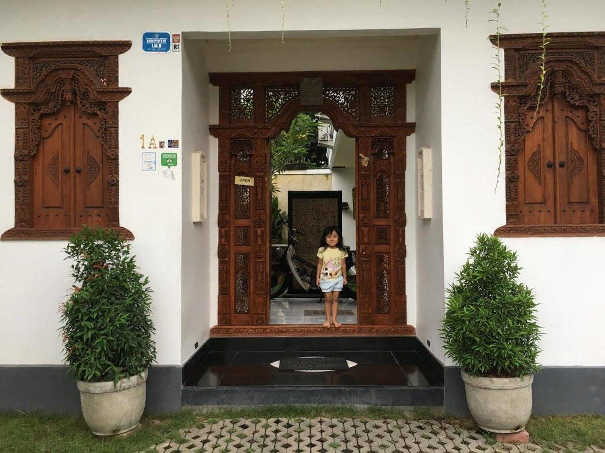 Hotel Sugiras Living Denpasar Exterior foto